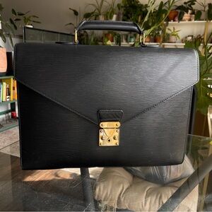 Authentic LOUIS VUITTON Epi Serviette Conseiller Briefcase Black